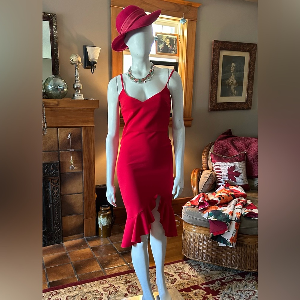 Boo-hoo, sexy red dress